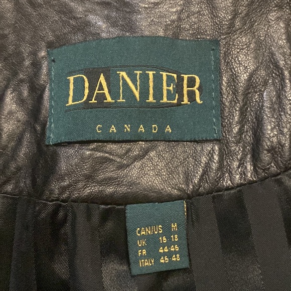 Danier leather jacket - Picture 3 of 4